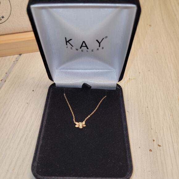 Kays 10kt Gold Honey Bee Pendant Necklace Delicate 18" - Picture 2 of 8